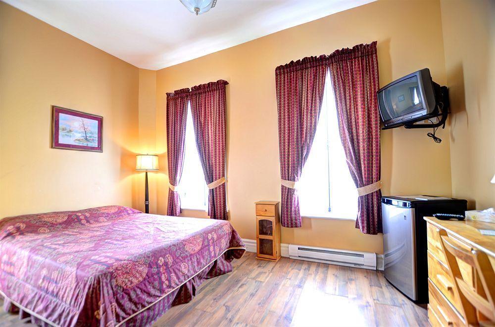 Hotel Manoir Vieux-Quebec Εξωτερικό φωτογραφία