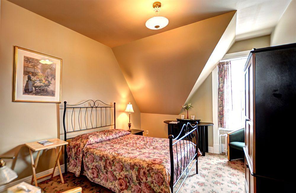 Hotel Manoir Vieux-Quebec Εξωτερικό φωτογραφία